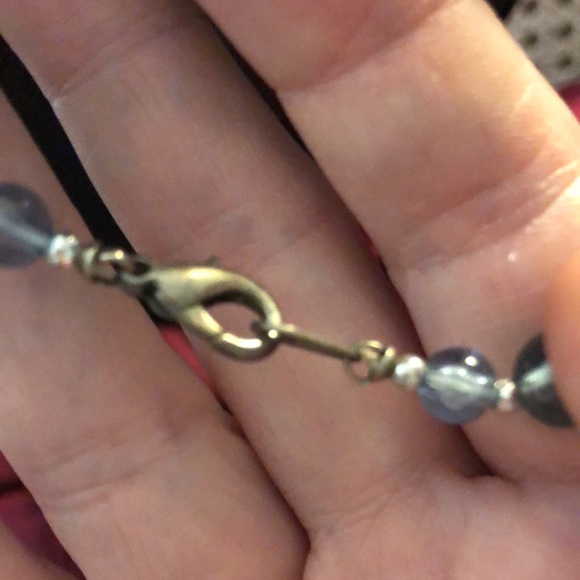 EUC Faux Pearl, Faux Crystal & Goldtone Beaded 29” Long Necklace - Picture 4 of 4